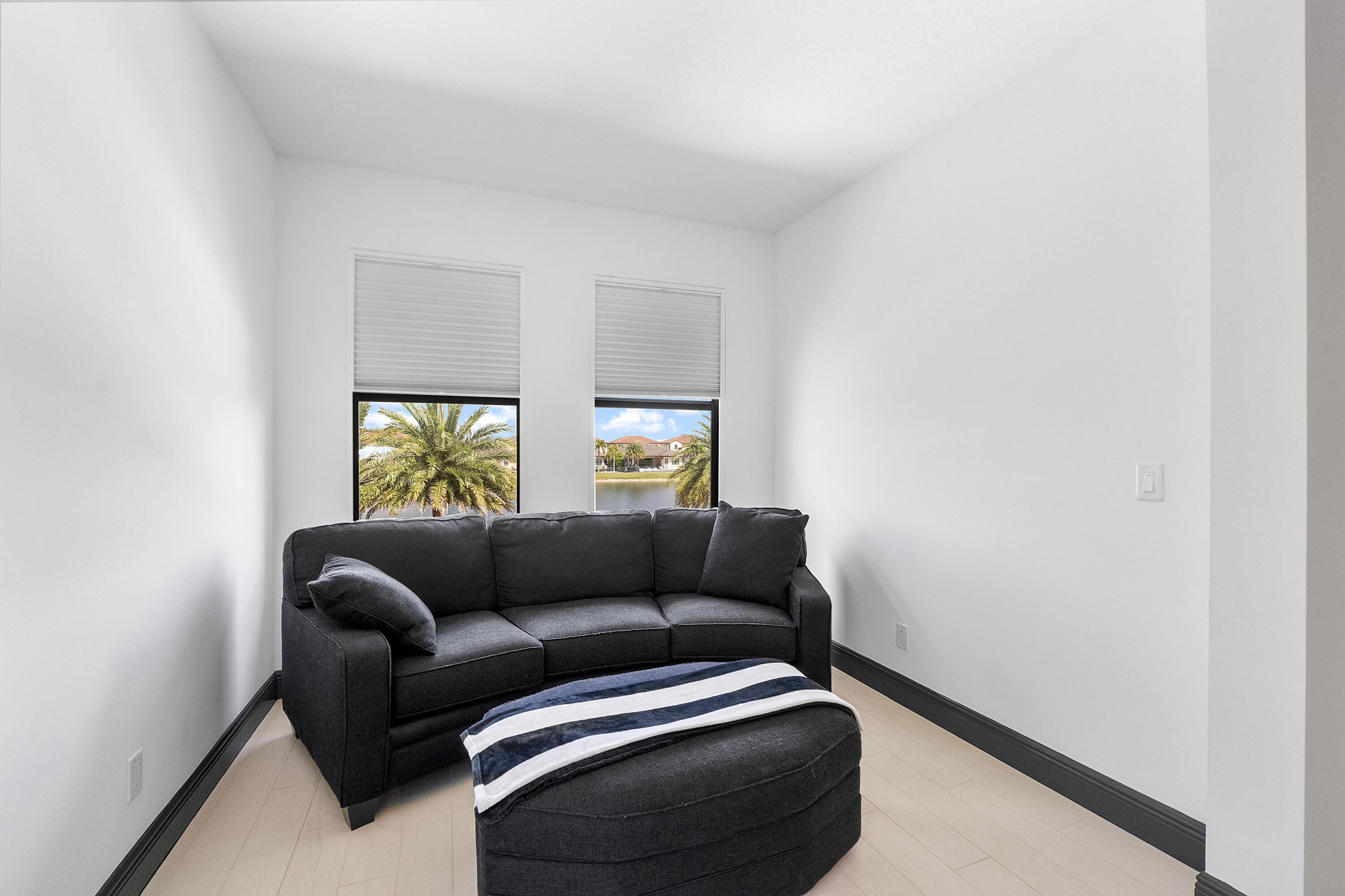 PARKLAND BAY - Residential