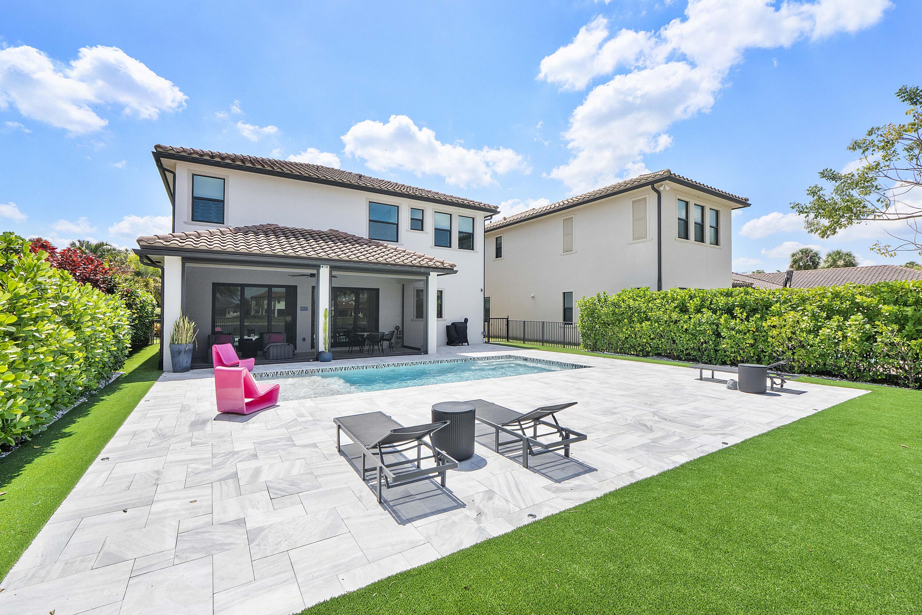 PARKLAND BAY - Residential