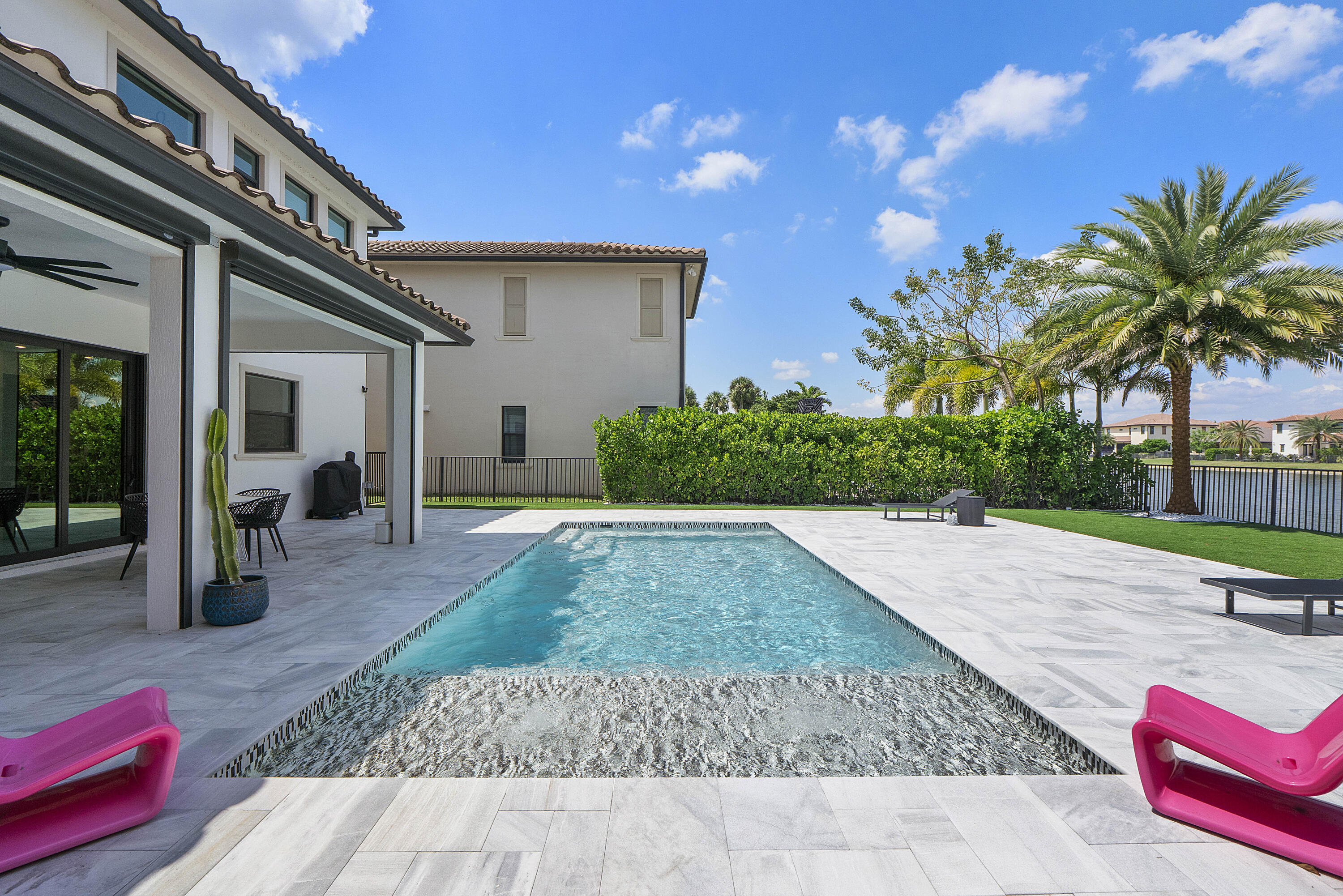 PARKLAND BAY - Residential