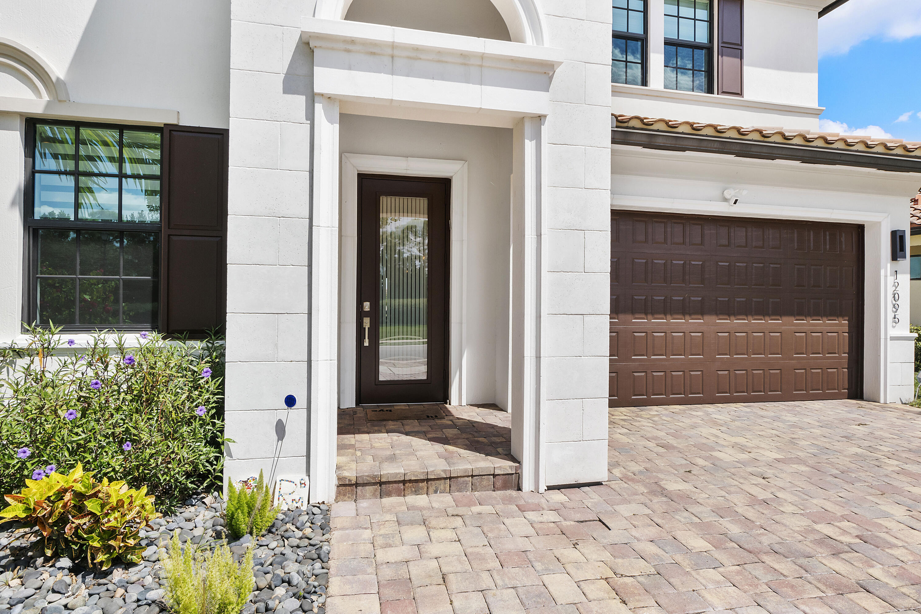 PARKLAND BAY - Residential