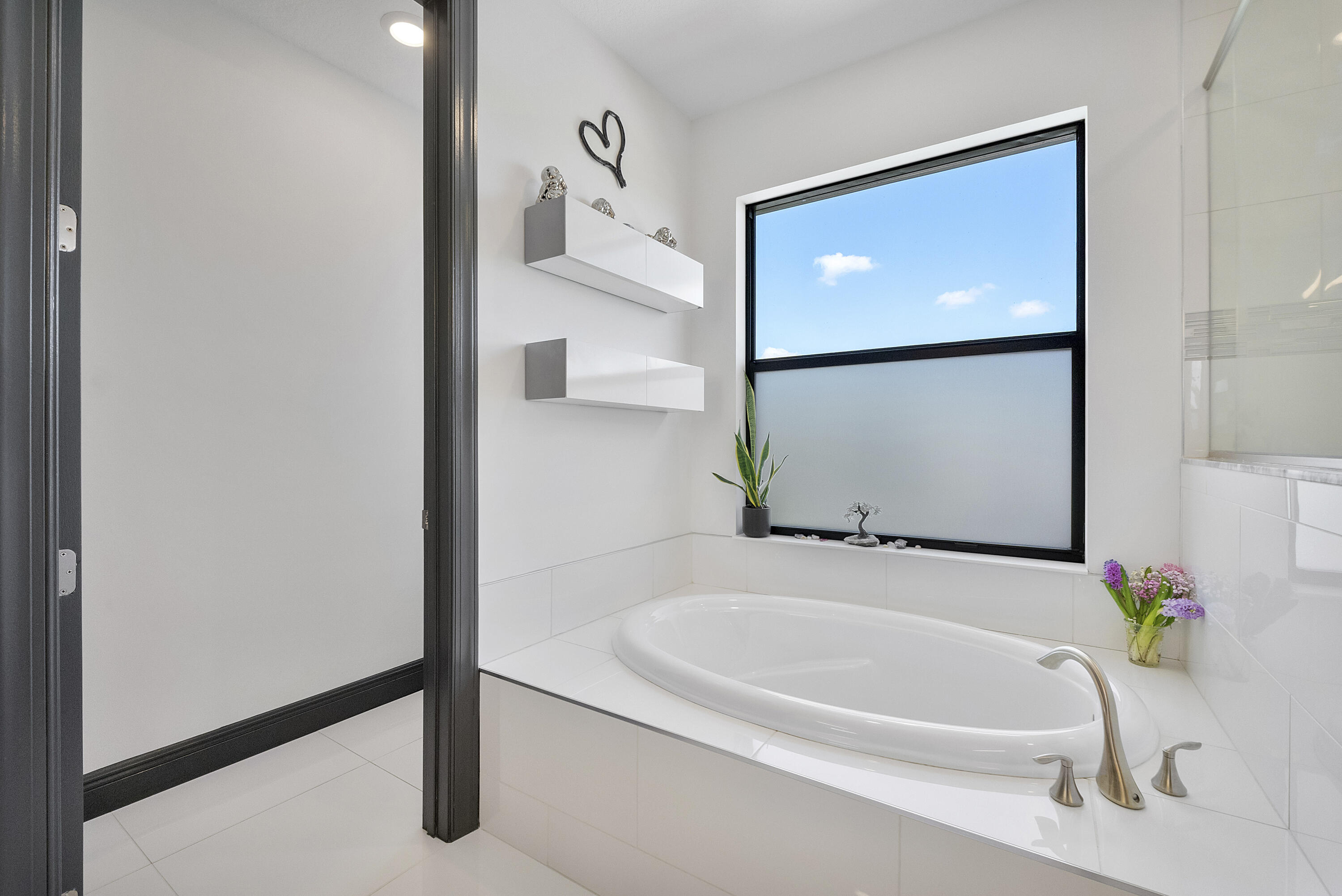 PARKLAND BAY - Residential