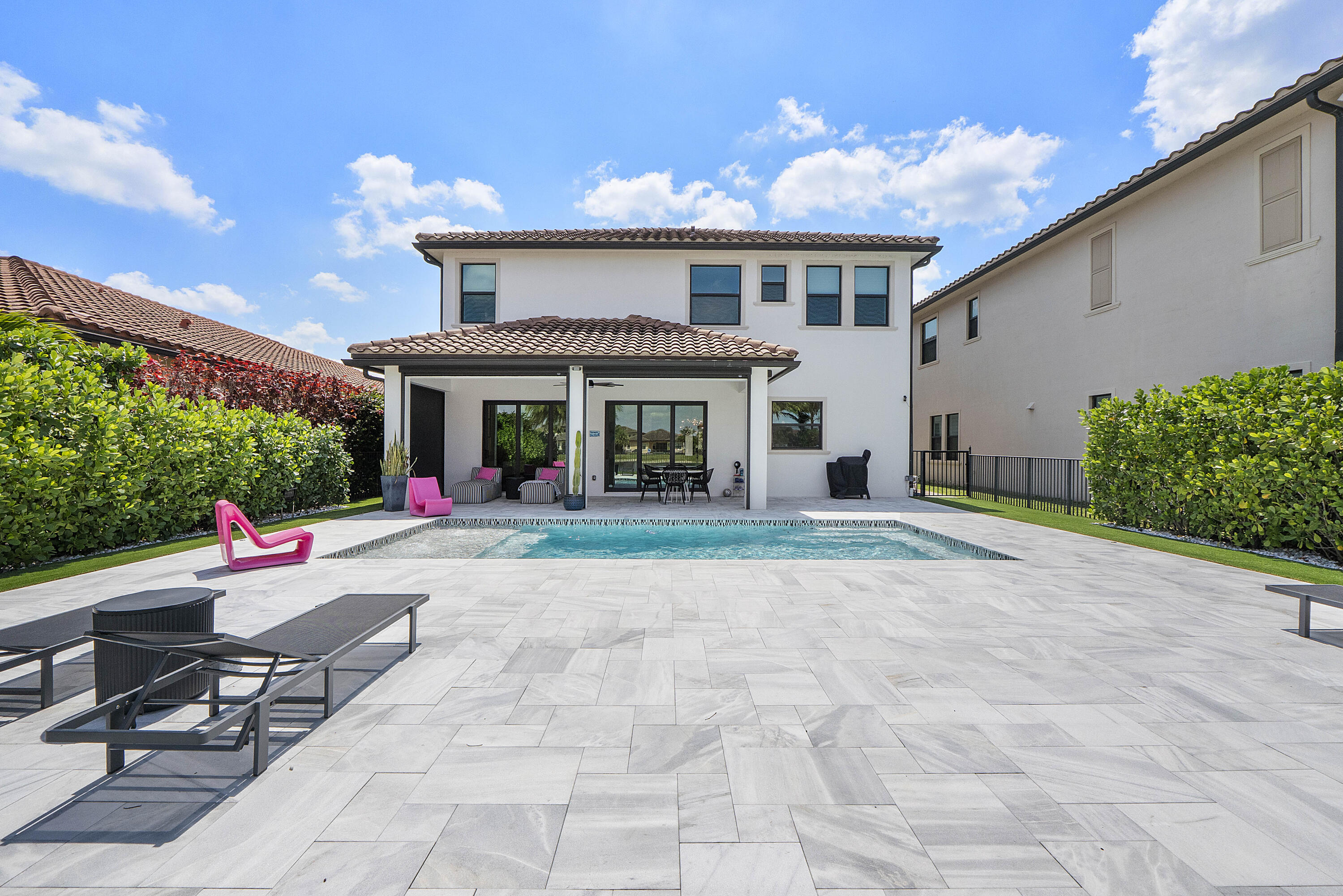 PARKLAND BAY - Residential