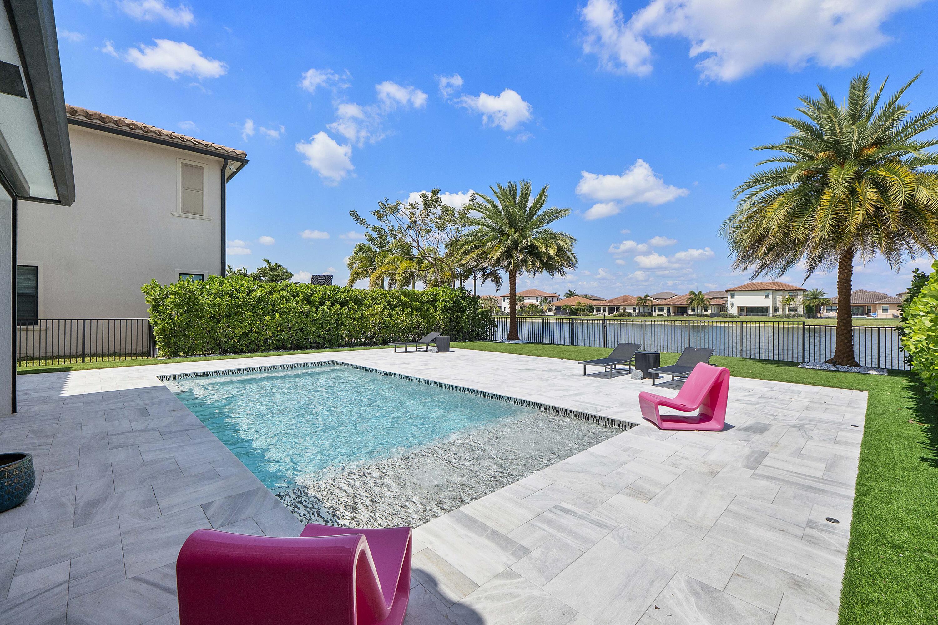 PARKLAND BAY - Residential