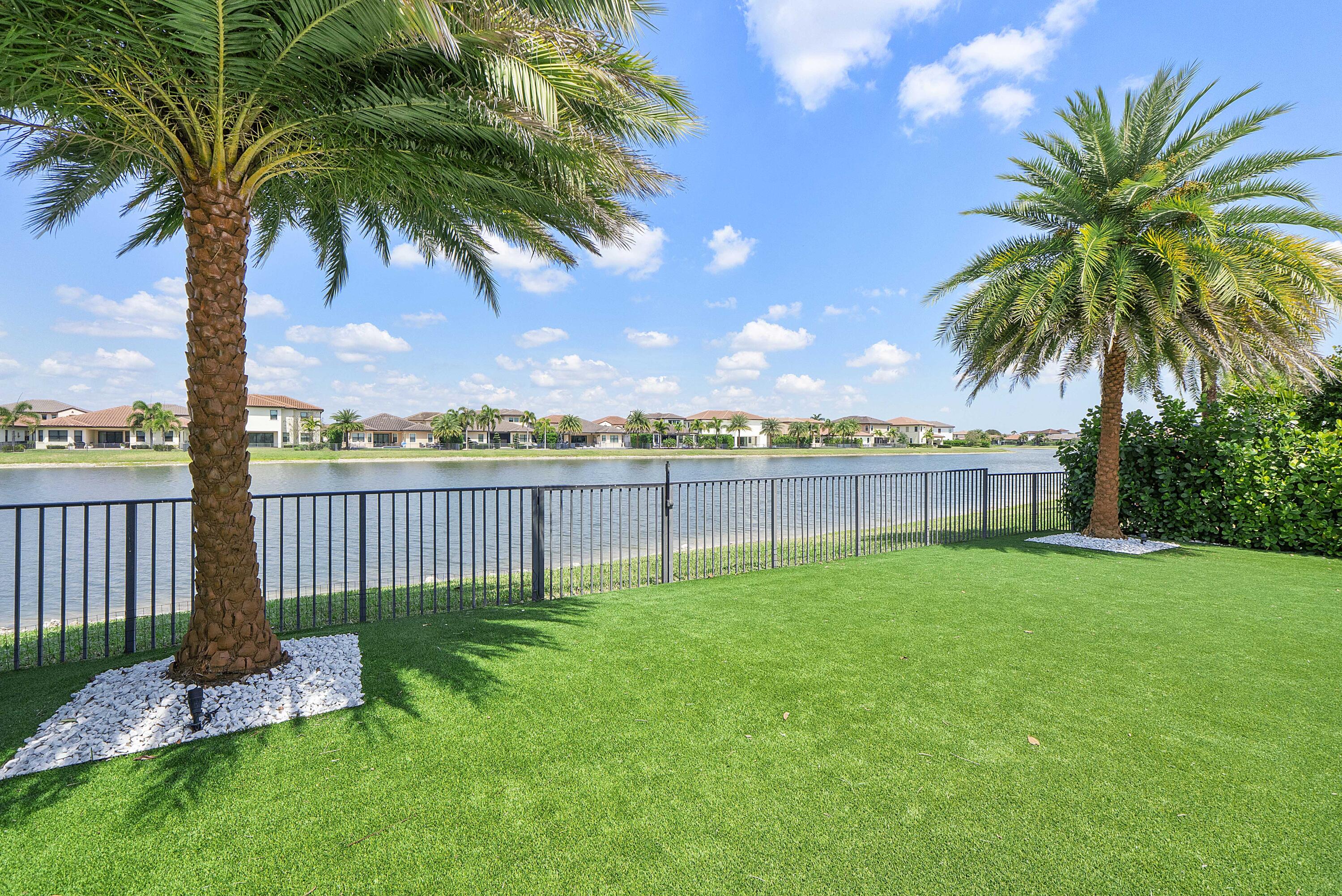 PARKLAND BAY - Residential