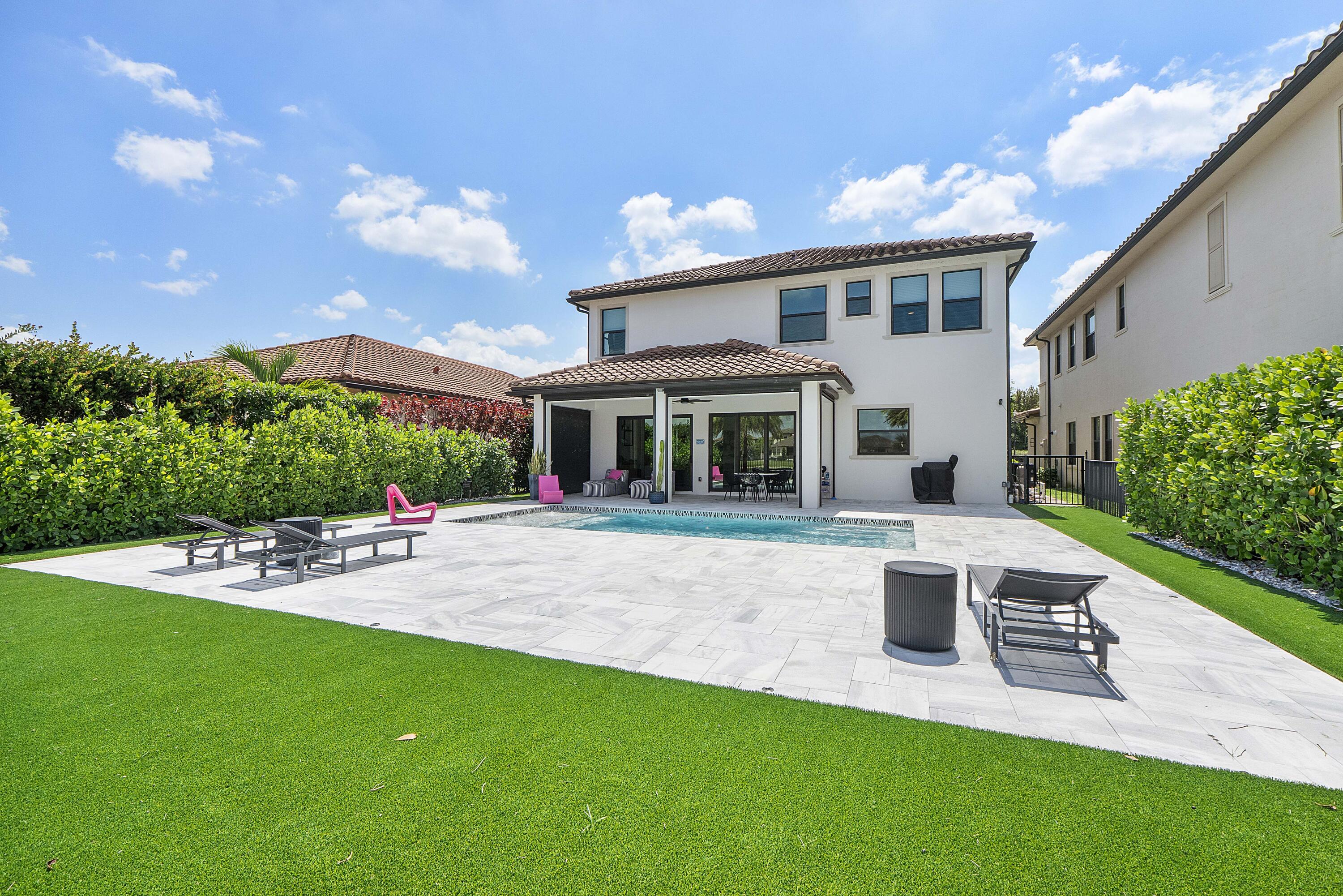 PARKLAND BAY - Residential