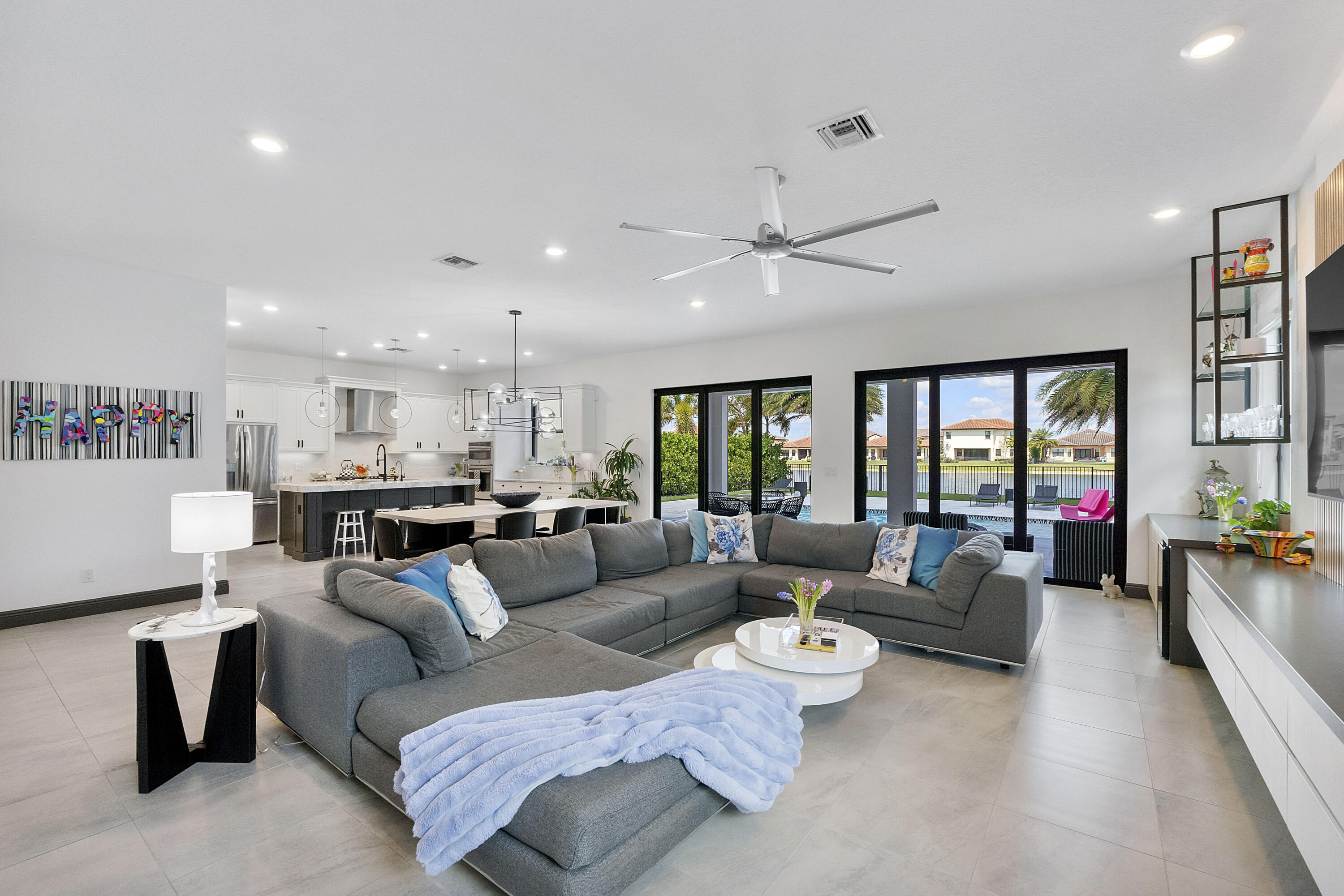 PARKLAND BAY - Residential