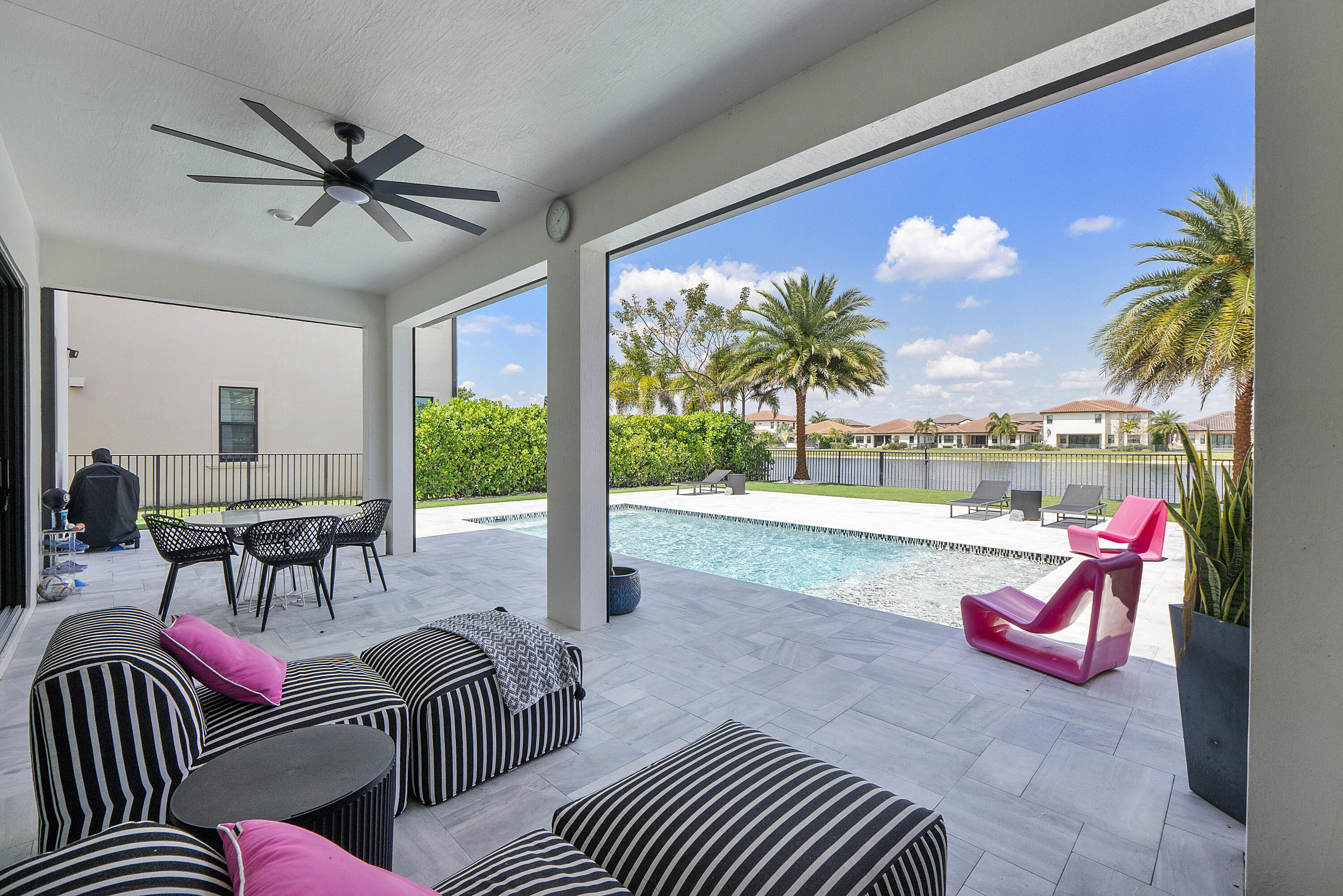 PARKLAND BAY - Residential