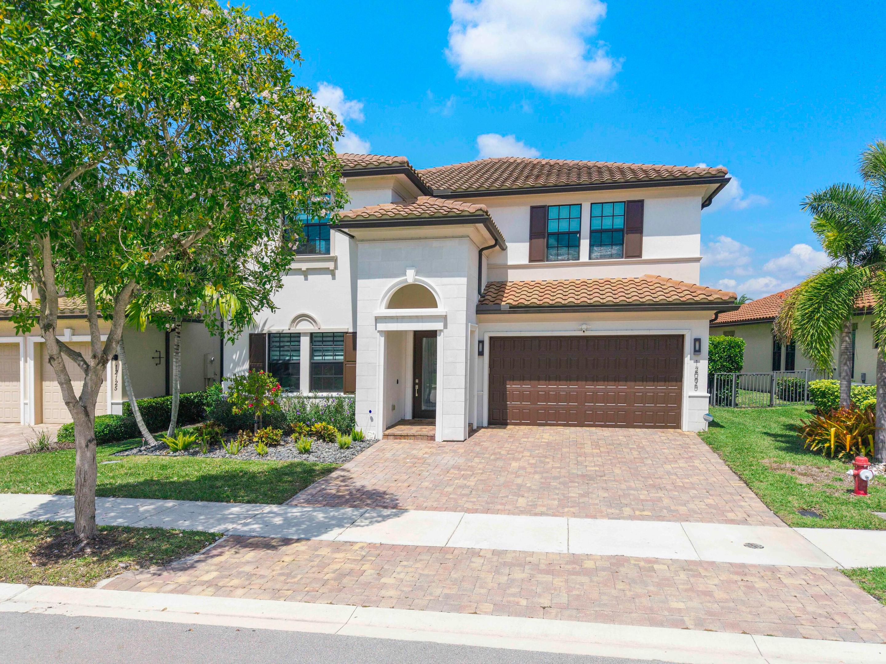 PARKLAND BAY - Residential