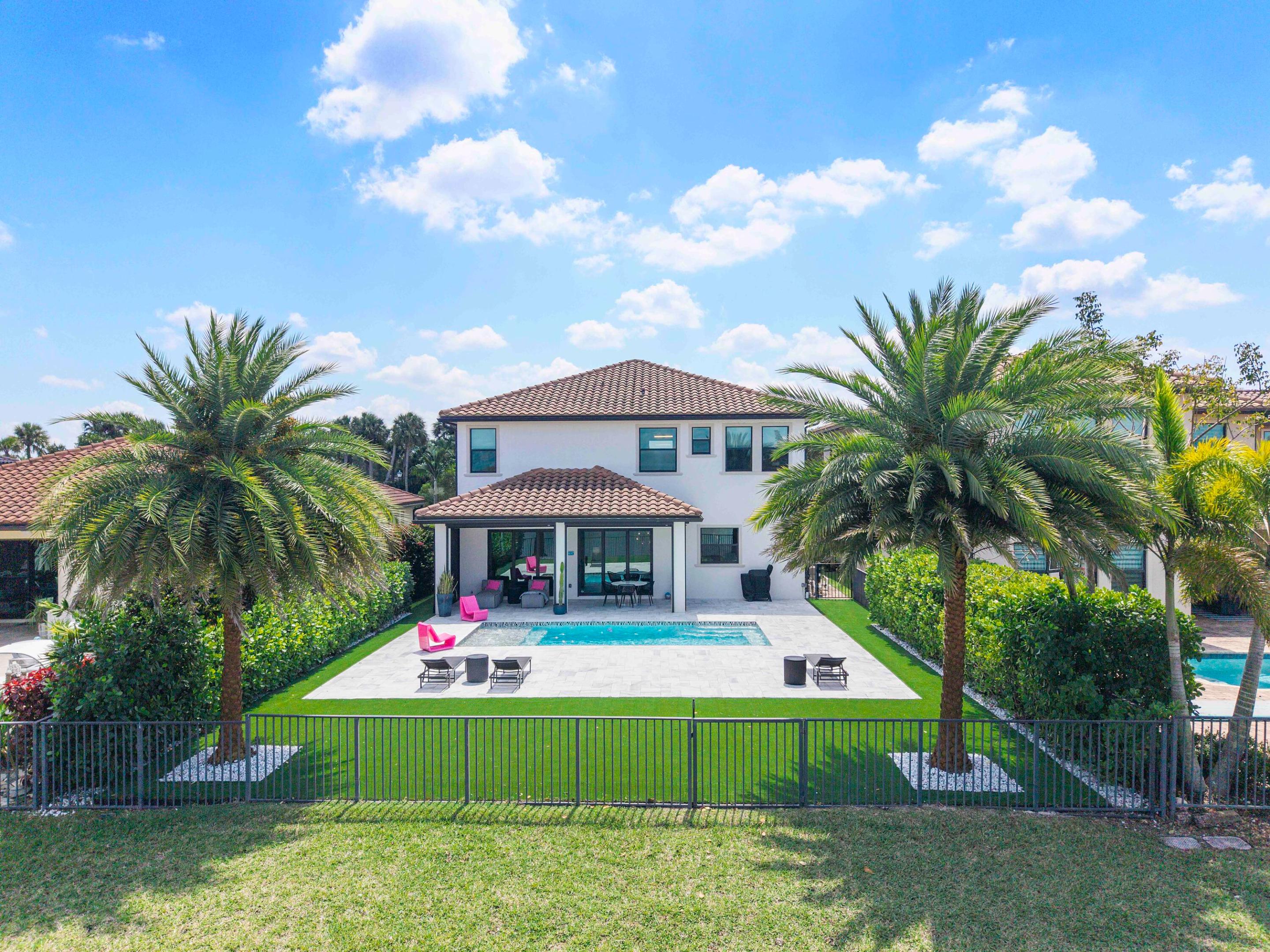 PARKLAND BAY - Residential