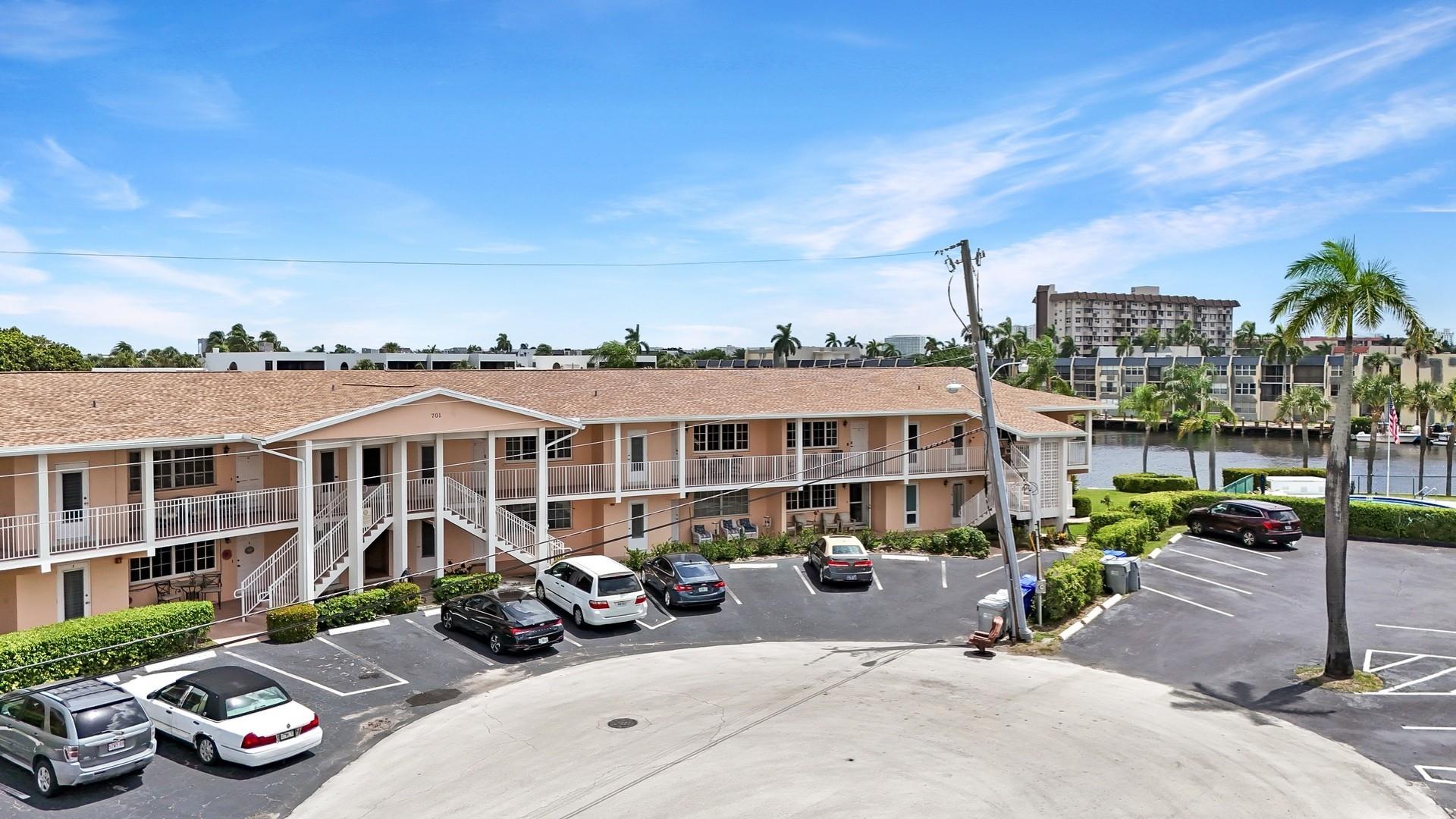 701 SE 7th Ave 5