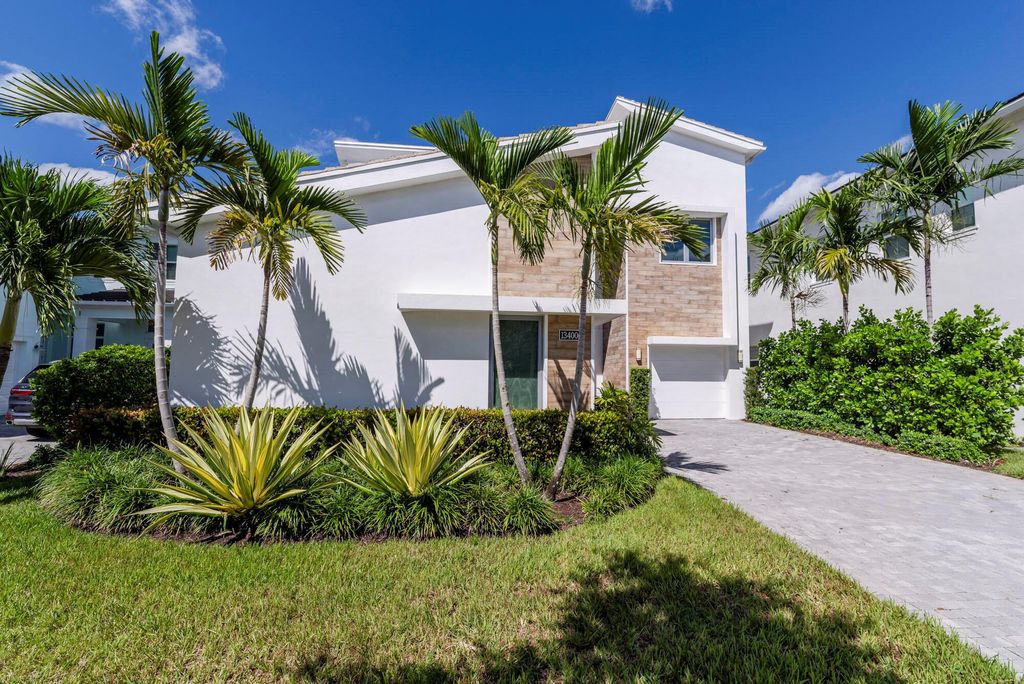 Photo of 13400 Machiavelli Way, Palm Beach Gardens, FL 33418 (MLS # R10937606)