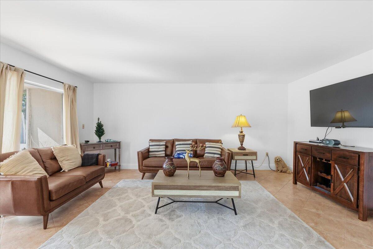 View photos, virtual tours, details... 11140 SW 11th Place