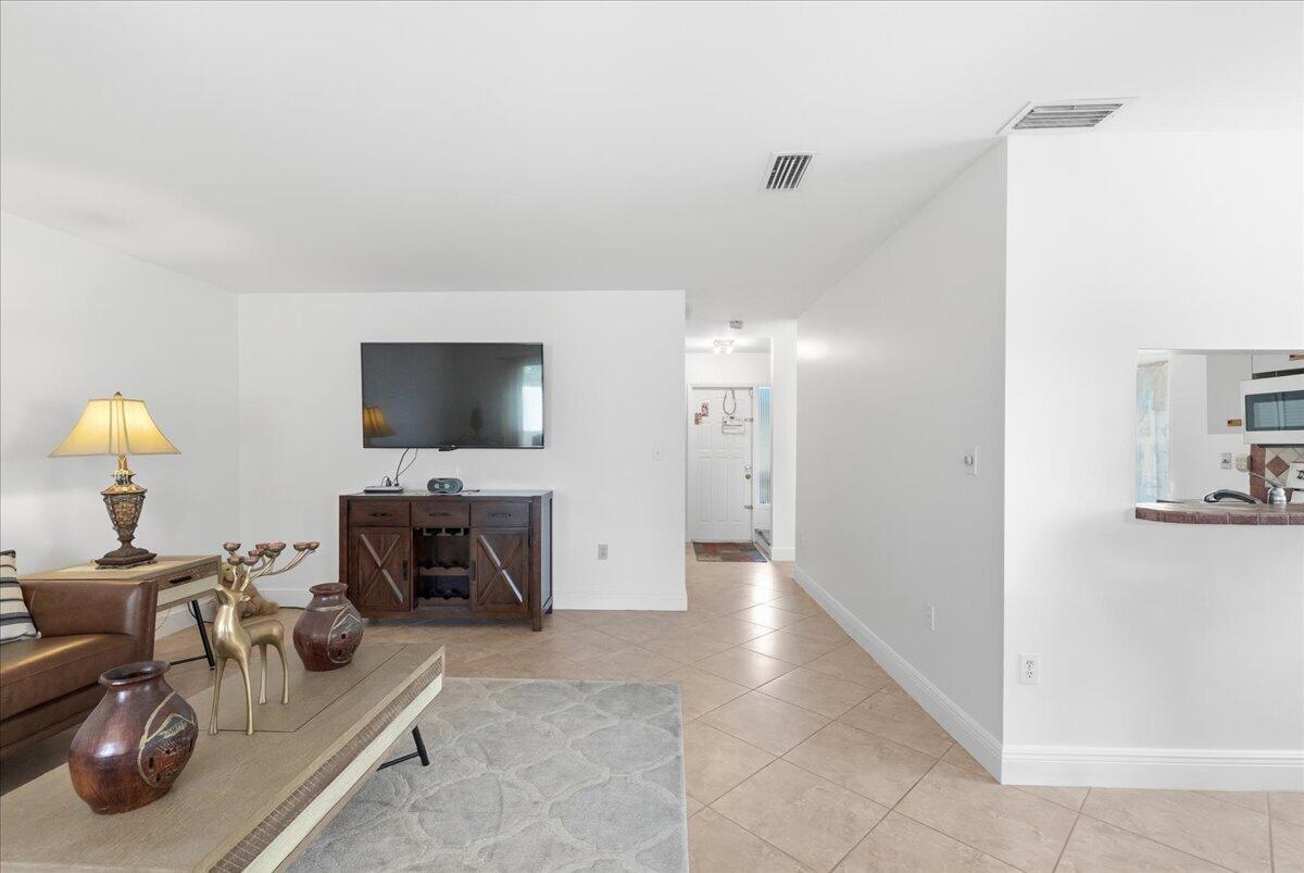 View photos, virtual tours, details... 11140 SW 11th Place