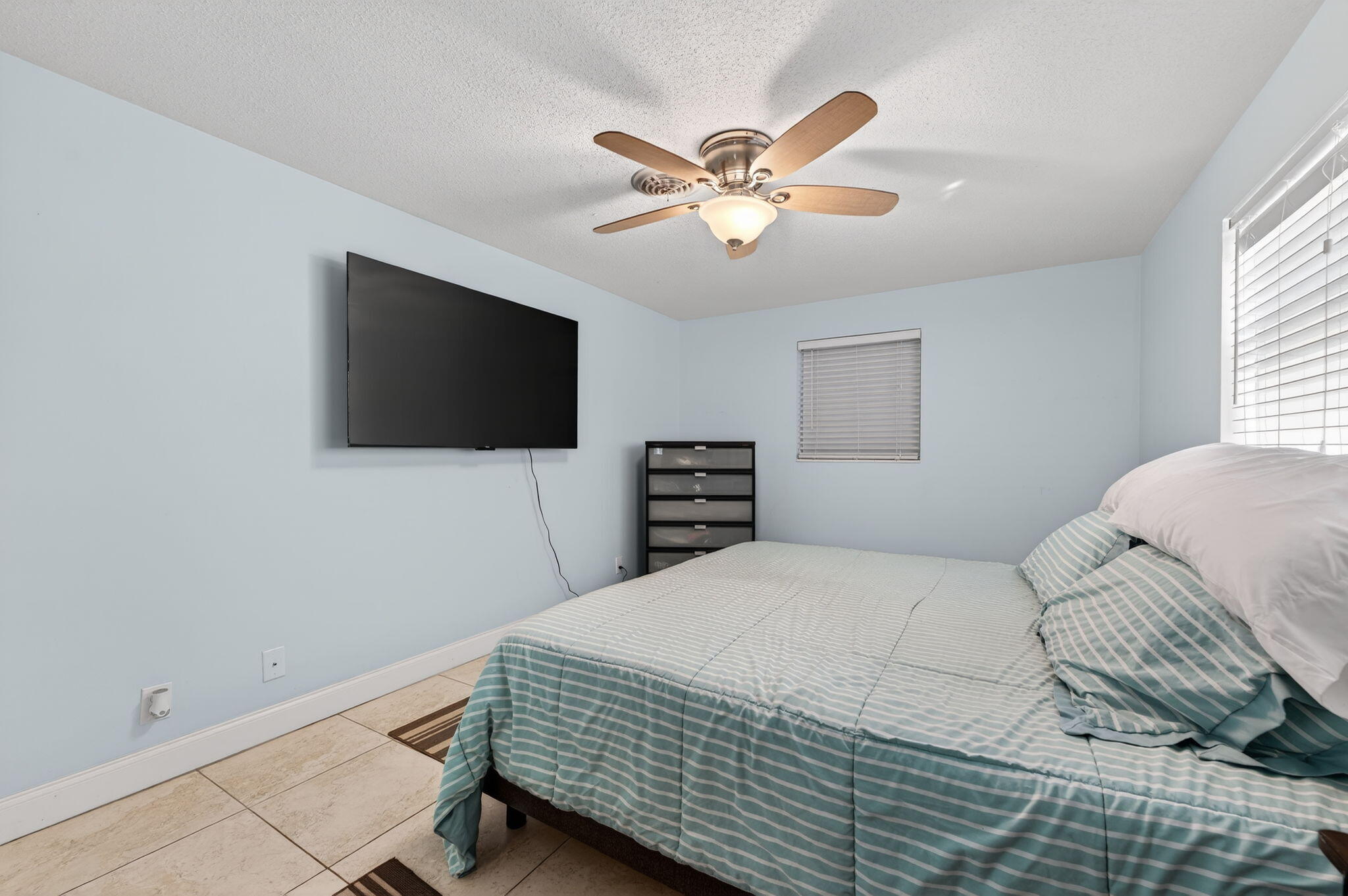 VENETIAN ISLE - Residential