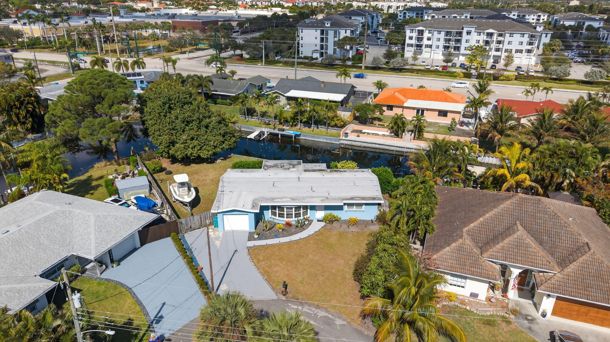 VENETIAN ISLE - Residential