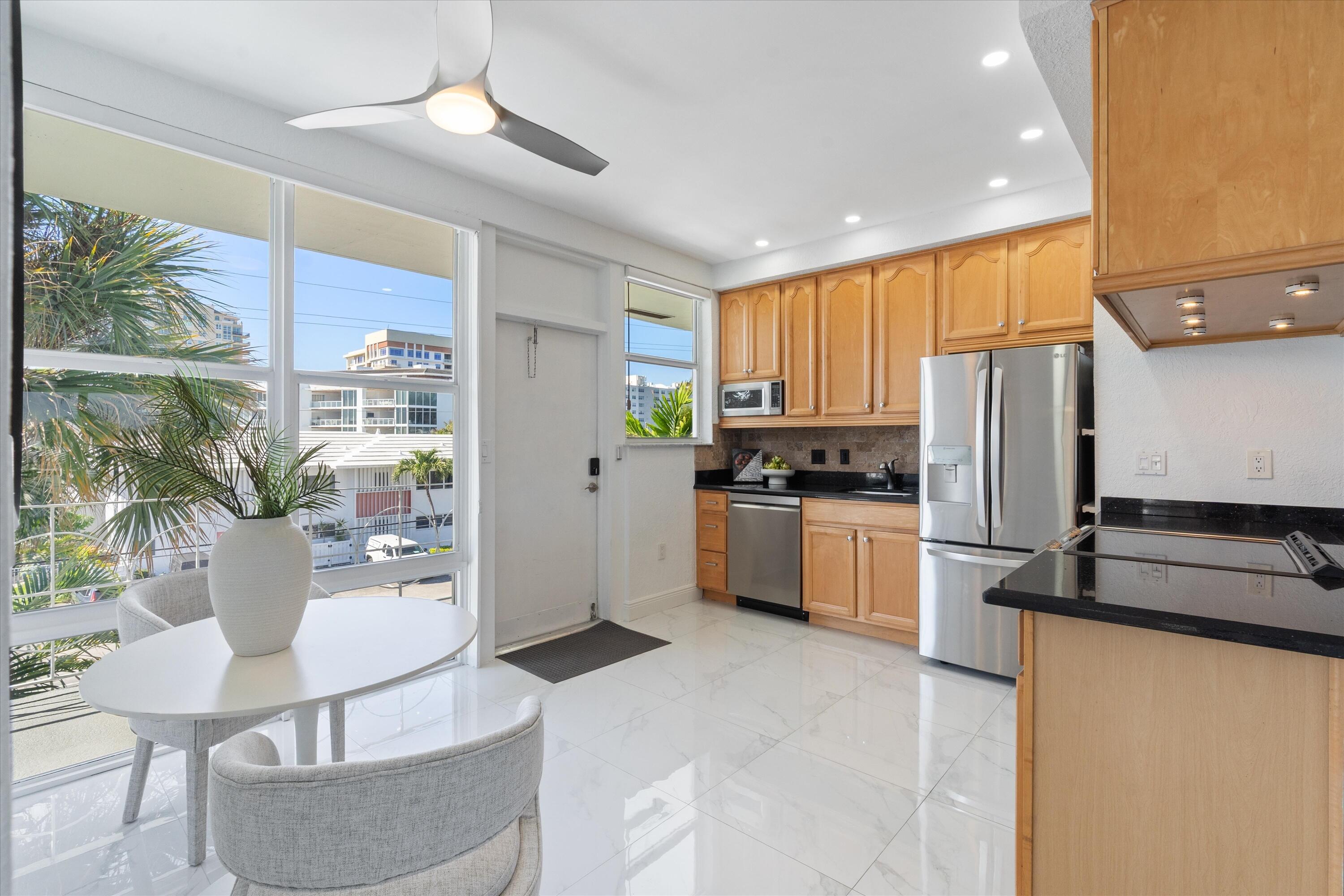 SUNRISE BAY CLUB CO-OP - Residential