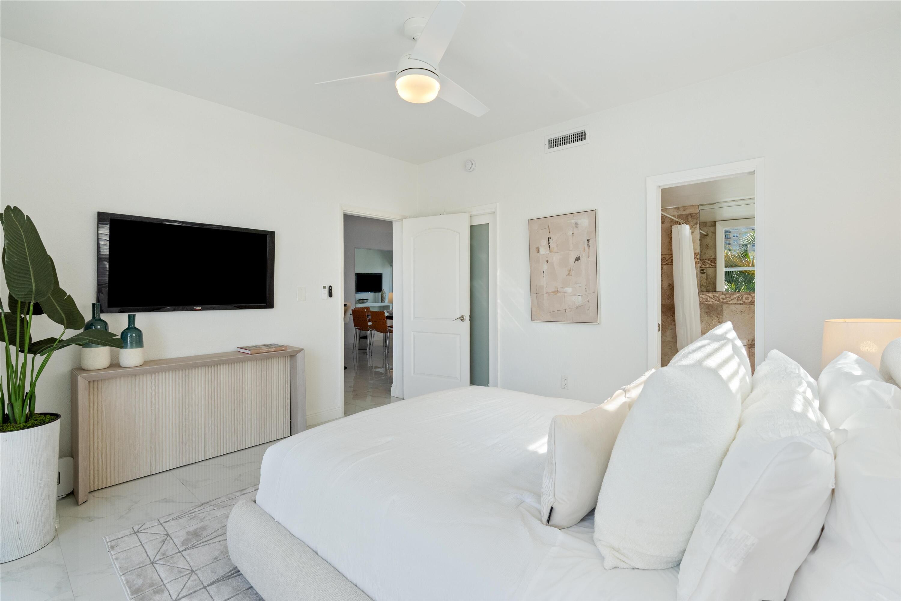 SUNRISE BAY CLUB CO-OP - Residential