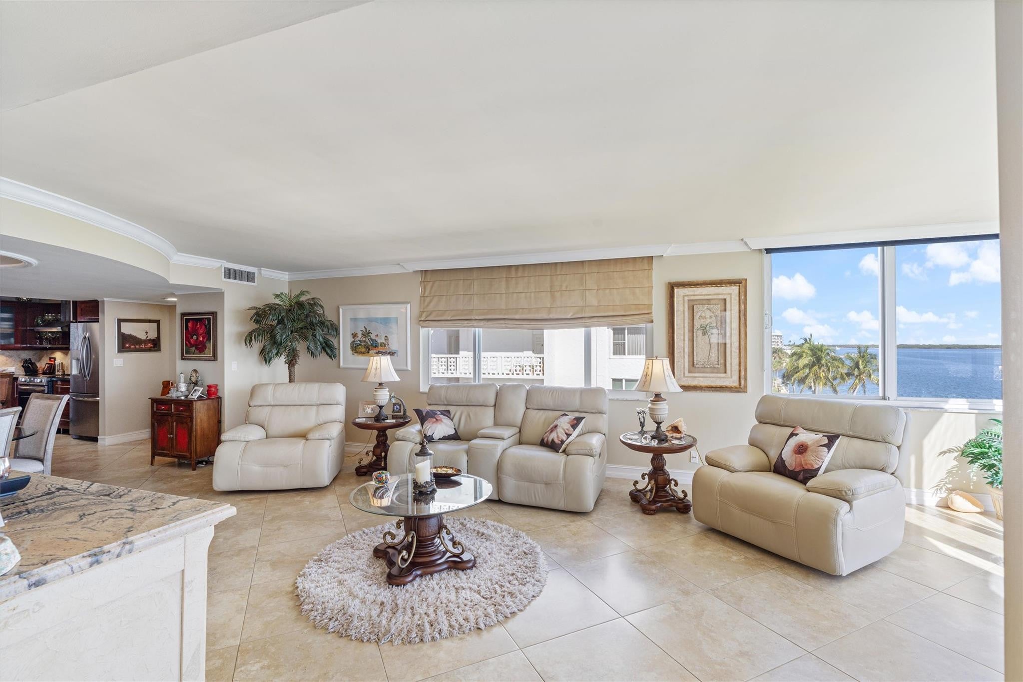 301 LAKE SHORE Drive 501
