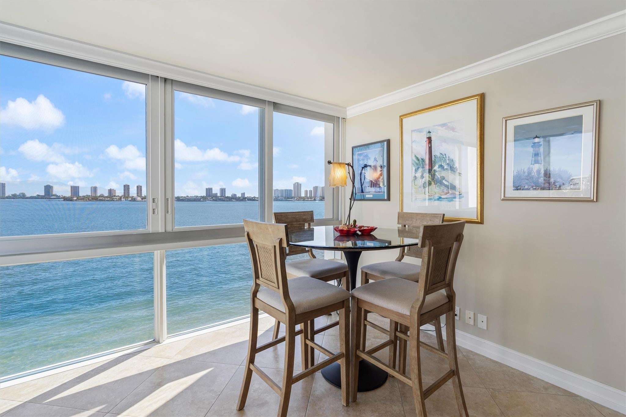 301 LAKE SHORE Drive 501