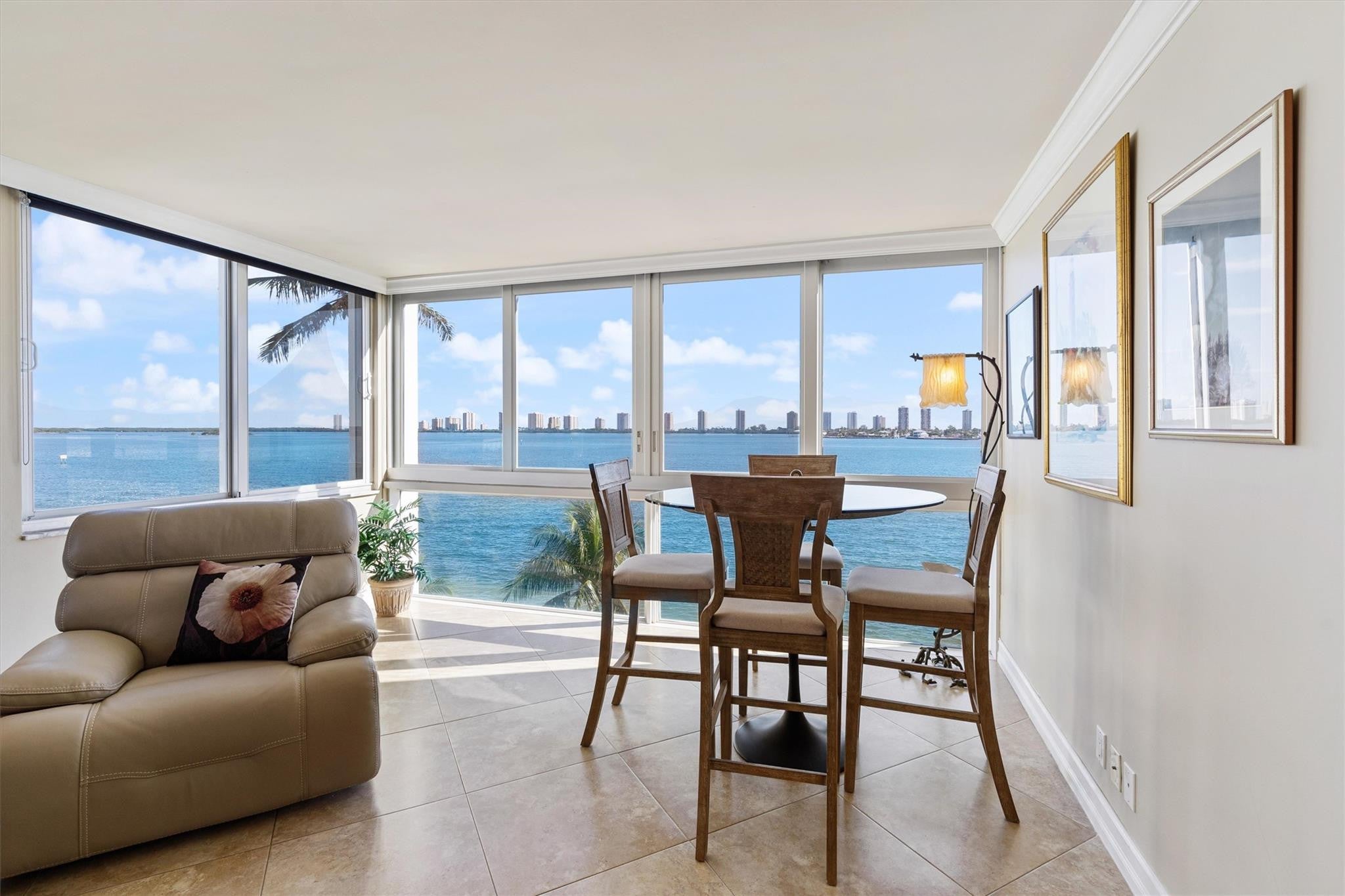 301 LAKE SHORE Drive 501