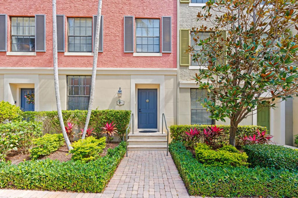 Photo of 656 Fern Street, West Palm Beach, FL 33401 (MLS # R11158403)