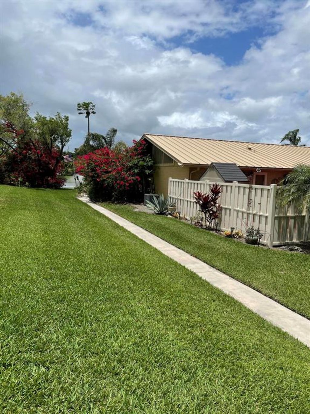 Photo of 5713 Golden Eagle Circle, Palm Beach Gardens, FL 33418 (MLS # R10723867)