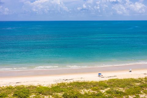 A home in Hutchinson Island