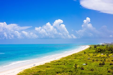 A home in Hutchinson Island