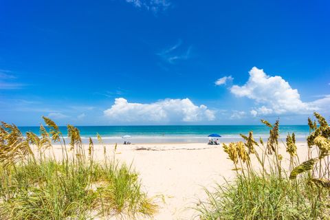 A home in Hutchinson Island