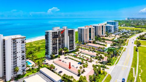 A home in Hutchinson Island