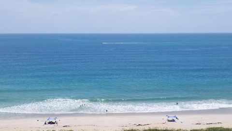 A home in Hutchinson Island