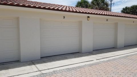 A home in Hutchinson Island