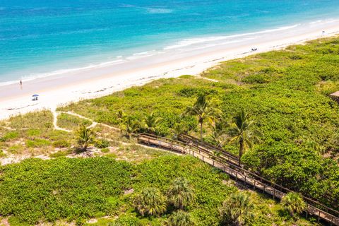 A home in Hutchinson Island