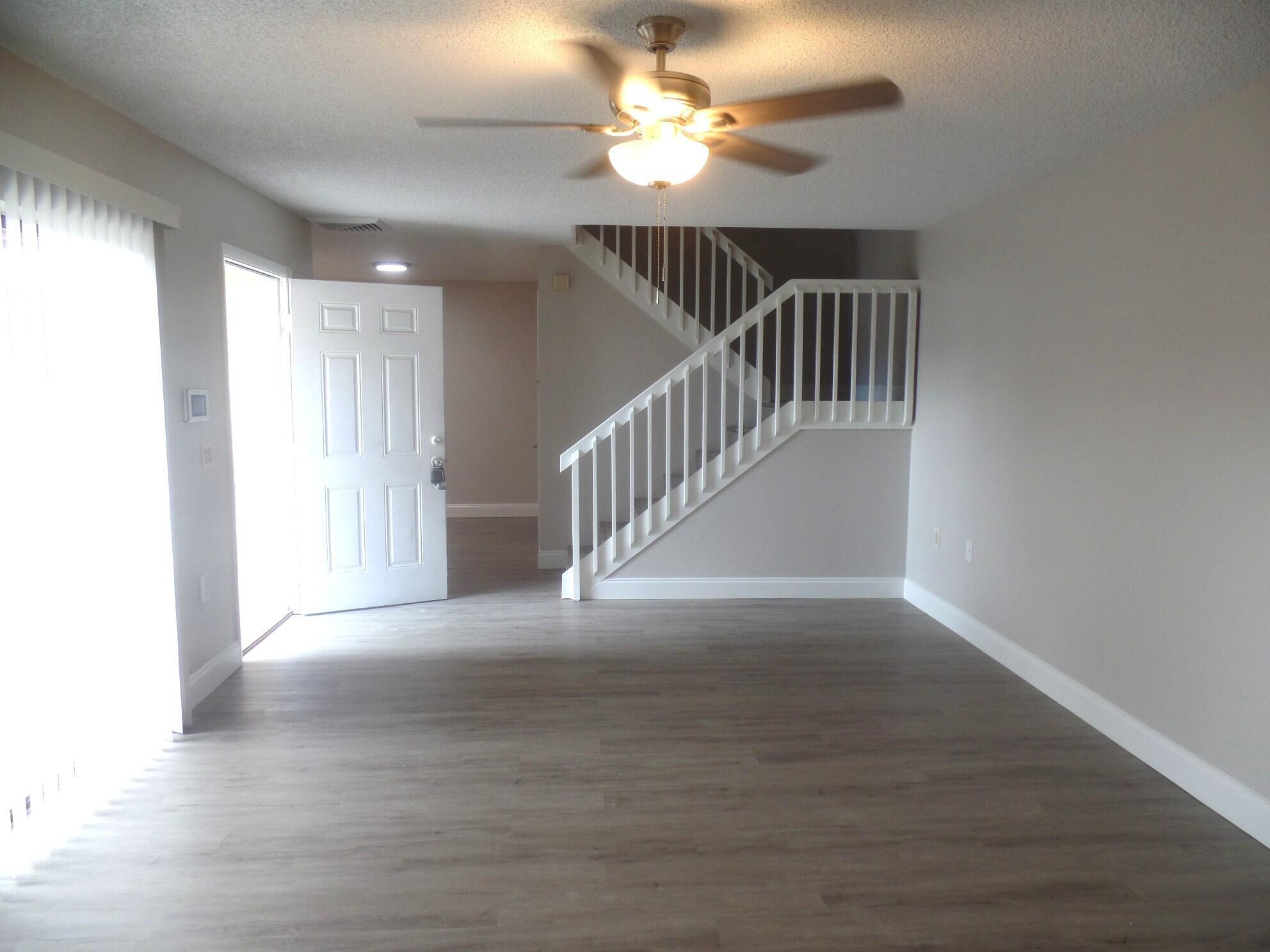 WATERSIDE LUXURY TOWNHOMES CONDO - Residential