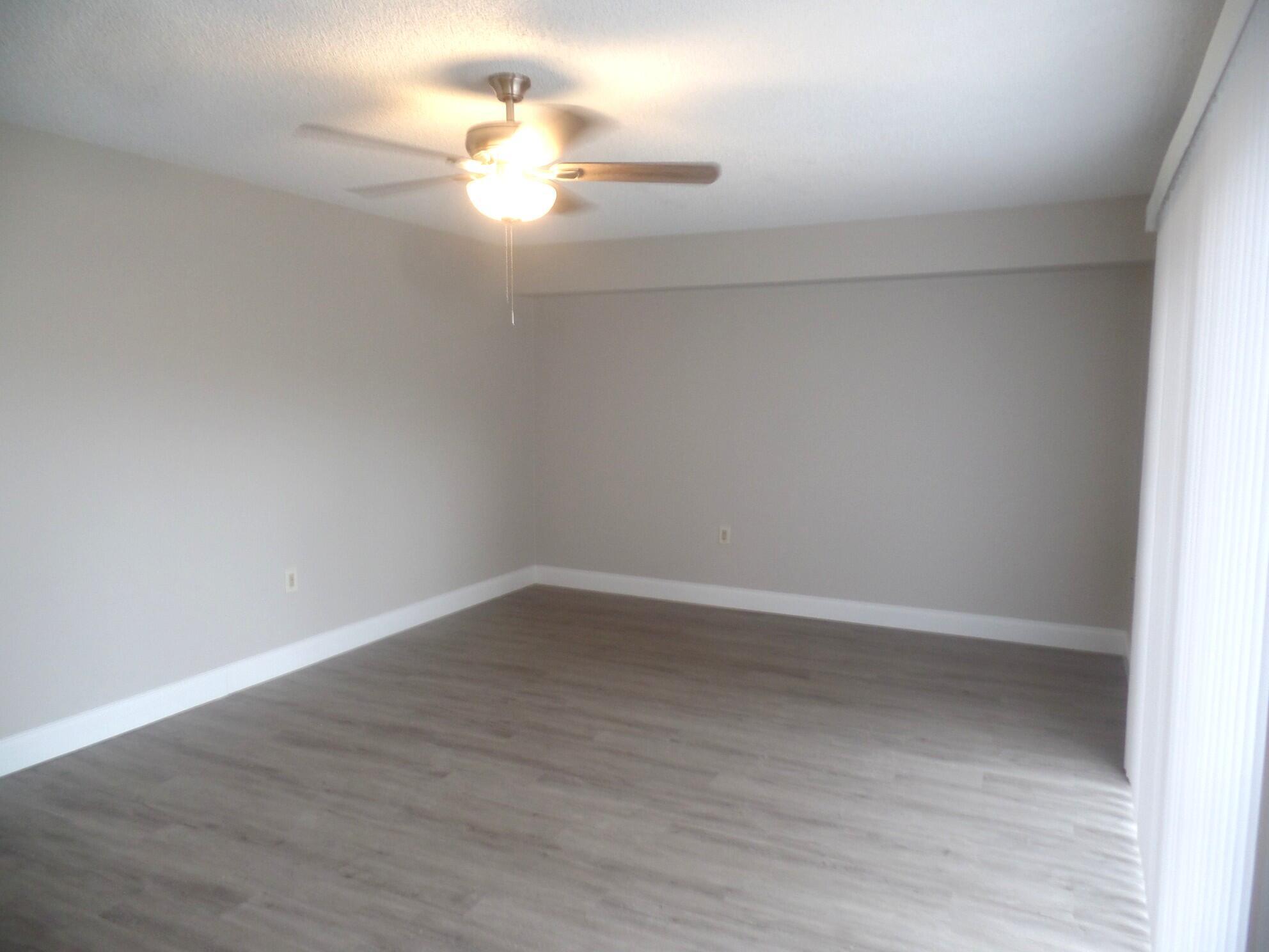 WATERSIDE LUXURY TOWNHOMES CONDO - Residential