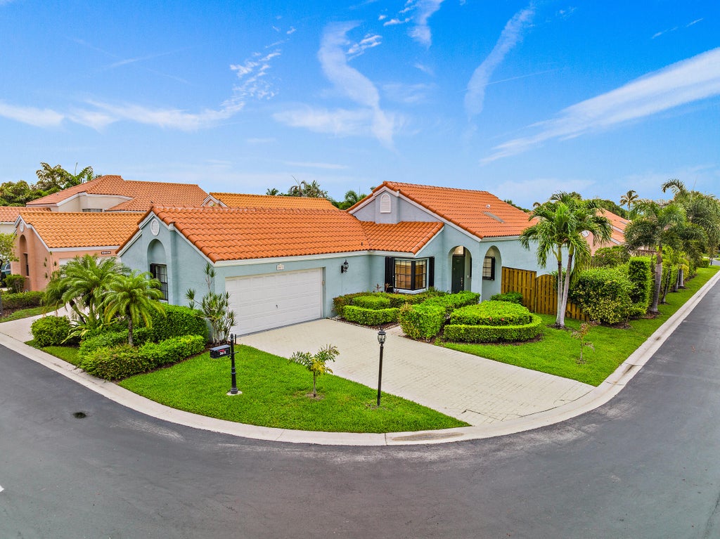 Photo of 2671 Towle Drive, Palm Beach Gardens, FL 33410 (MLS # R10898986)
