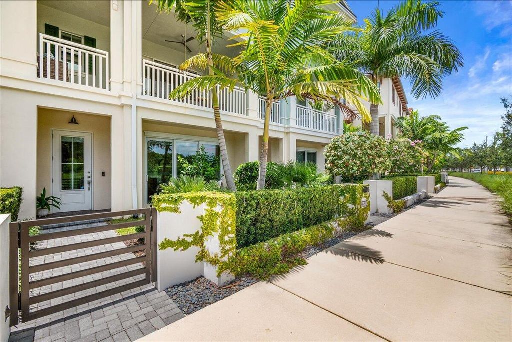 Photo of 12879 Alton Road, Palm Beach Gardens, FL 33418 (MLS # R10908712)