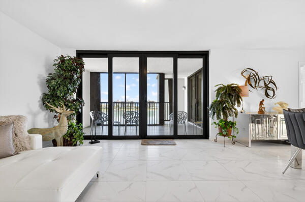 SANDPOINTE BAY CONDO - Residential