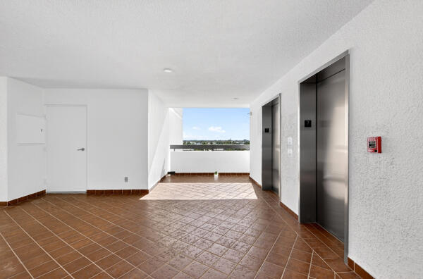 SANDPOINTE BAY CONDO - Residential