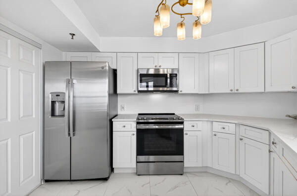 SANDPOINTE BAY CONDO - Residential