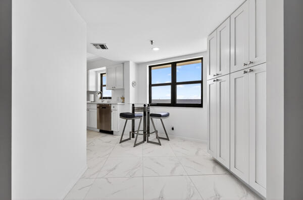 SANDPOINTE BAY CONDO - Residential