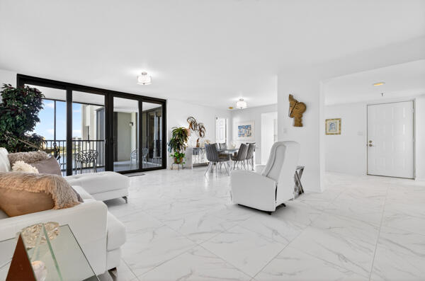 SANDPOINTE BAY CONDO - Residential