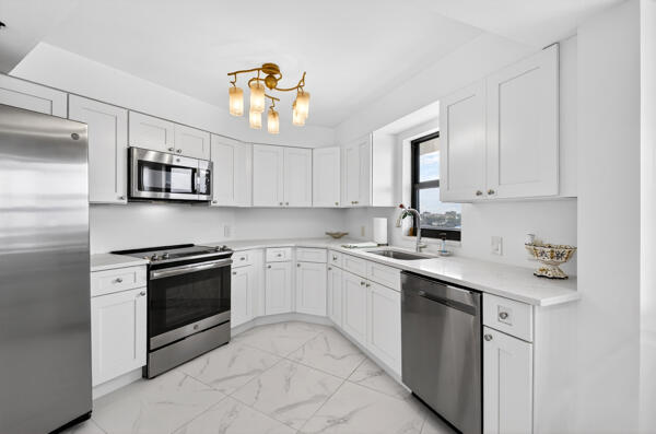 SANDPOINTE BAY CONDO - Residential