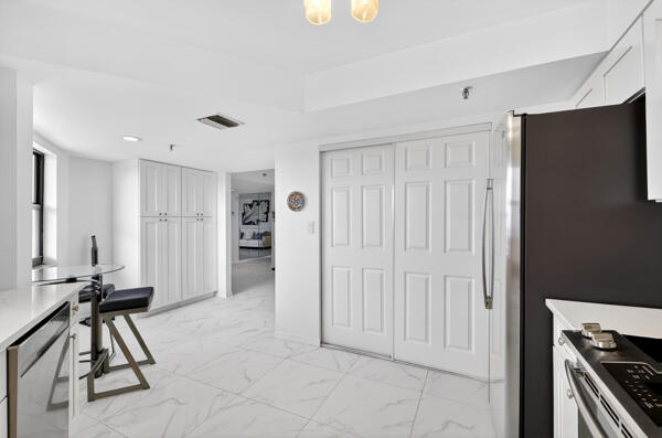 SANDPOINTE BAY CONDO - Residential