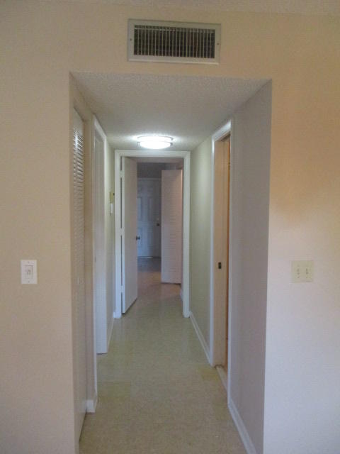 HIGH POINT OF DELRAY WEST CONDO SEC 3 - Residential