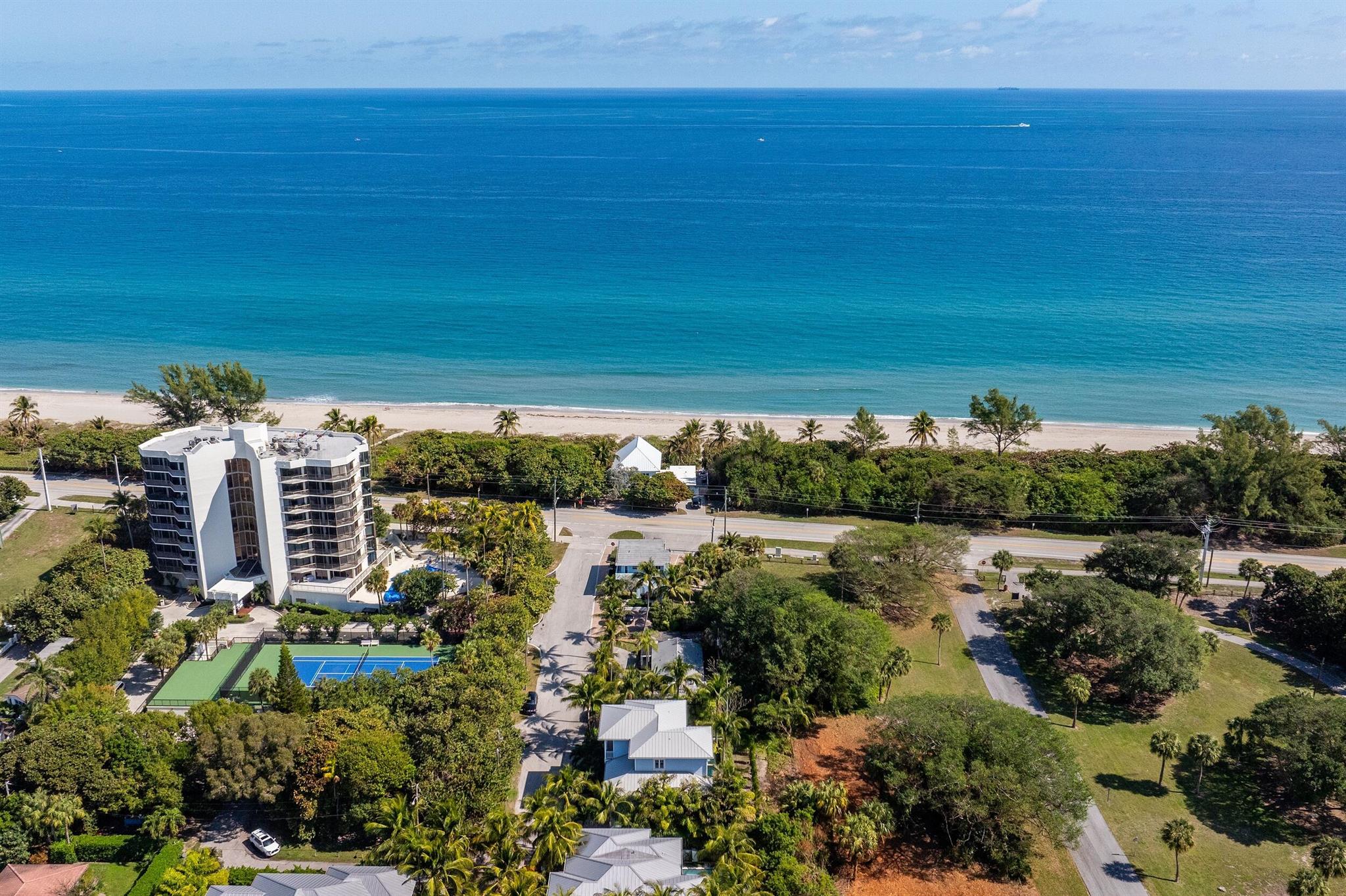 970 Lago Mar Lane