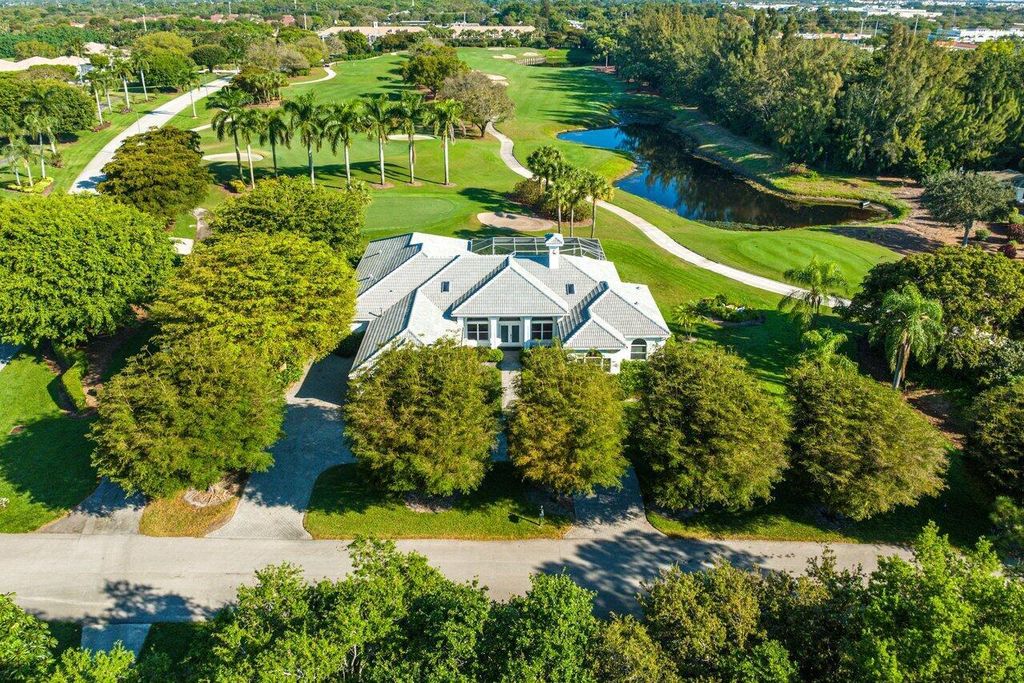 Photo of 3663 Chinaberry Terrace, Boynton Beach, FL 33436 (MLS # R10928287)