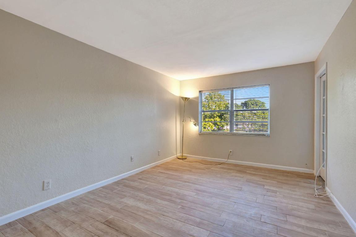 PARK VIEW AT PALM BEACH CONDO - Residential