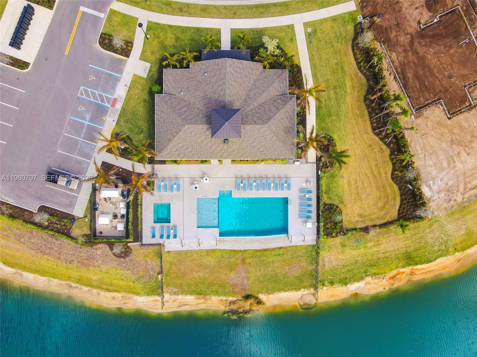 SOUTHERN GROVE PARCEL 28 REPLAT - Residential