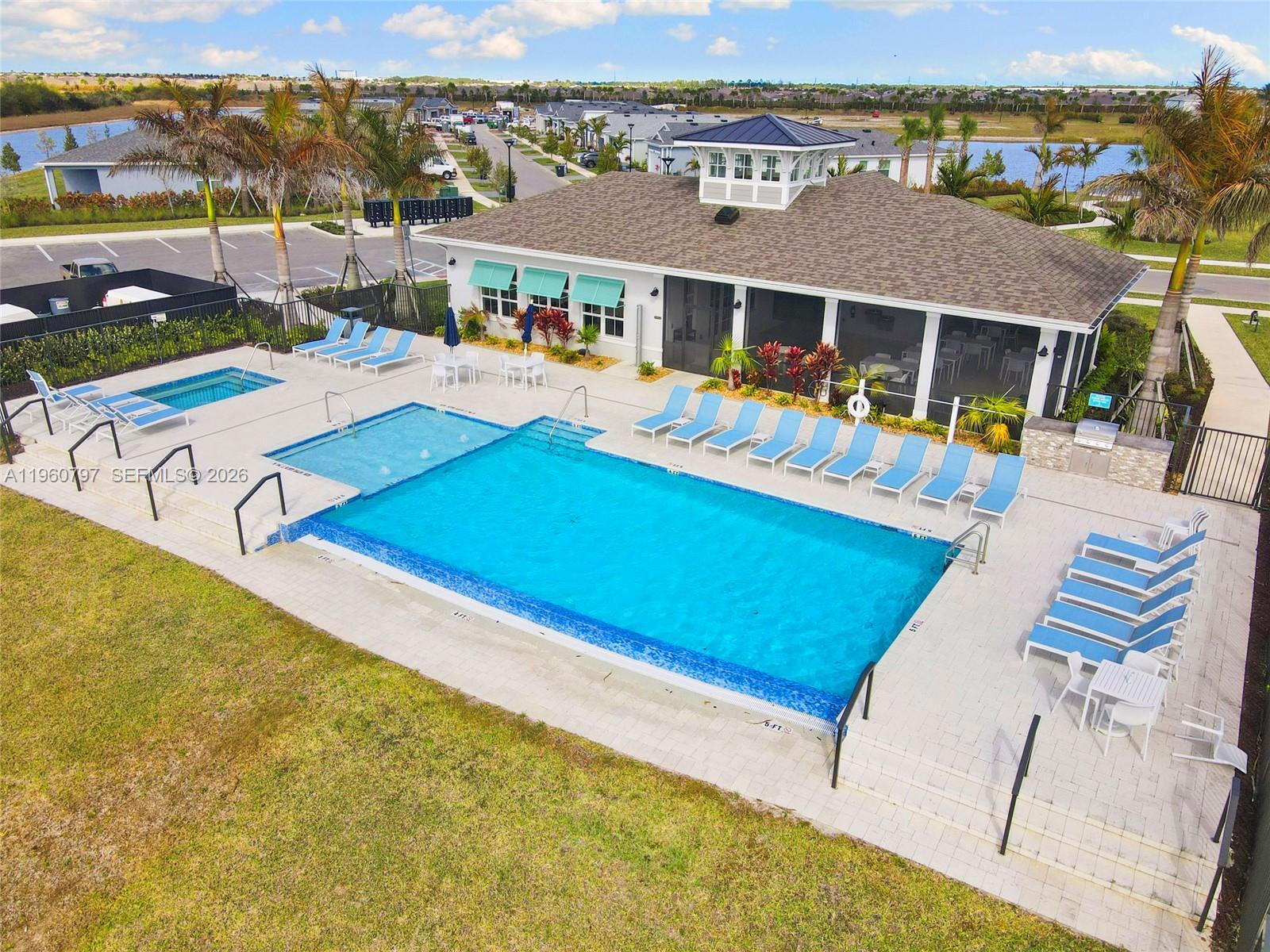 SOUTHERN GROVE PARCEL 28 REPLAT - Residential